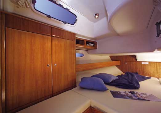 Charter Yacht zu chartern bei Sunja Yachting Bavaria 46 Cruiser 12
